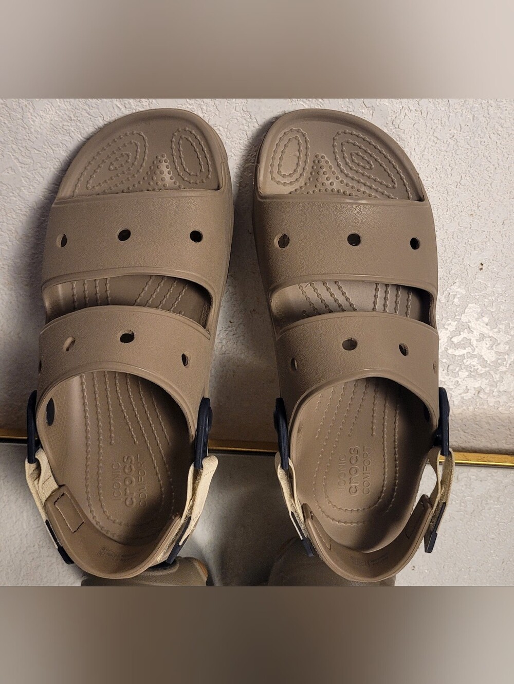 Crocs Classic Sandal - Khaki Unisex Mens Size 8 Women Sz 10 Still New